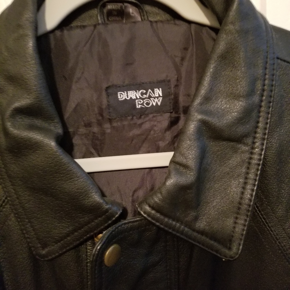 Leather jacket - Picture 3 of 3